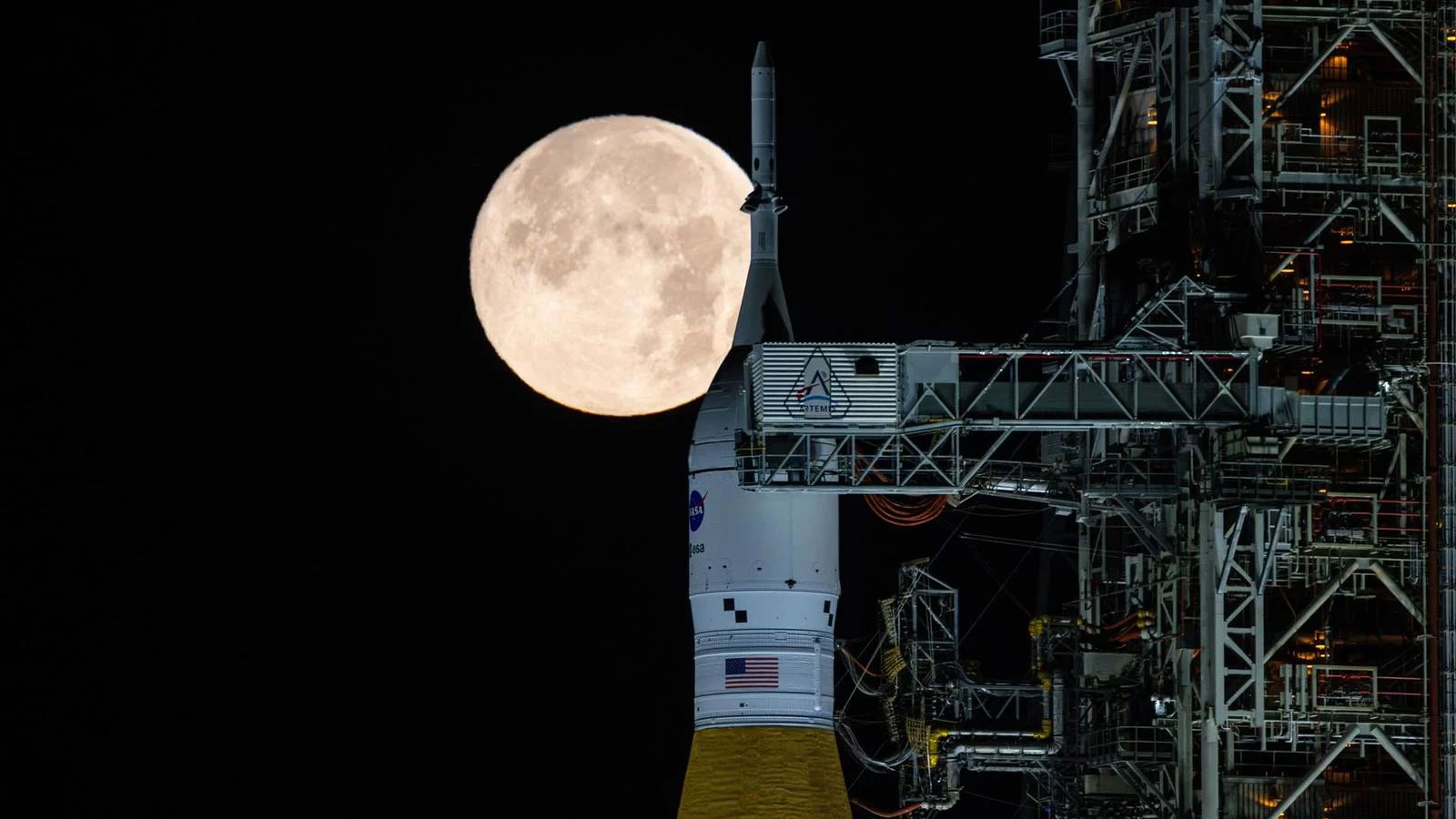 Moon rocket completes major test ahead of launch